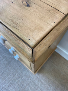 An Antique English Pine Chest of Drawers Dresser with Porcelain Knobs c1890