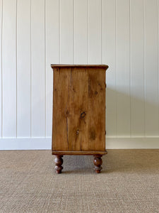 An Antique English Pine Chest of Drawers Dresser with Wooden Knobs c1890