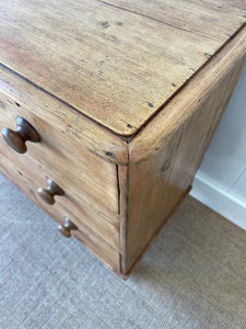 An Antique English Pine Chest of Drawers Dresser with Wooden Knobs c1890