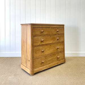 A 19th Century English Chest of Drawers/Dresser