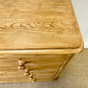 A 19th Century English Chest of Drawers/Dresser