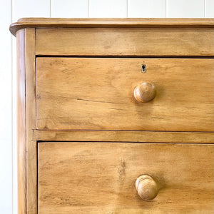 A 19th Century English Chest of Drawers/Dresser