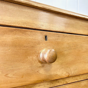 A 19th Century English Chest of Drawers/Dresser