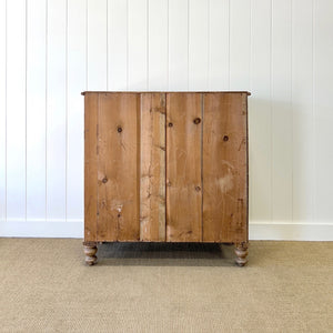 A 19th Century English Chest of Drawers/Dresser with Tulip Feet