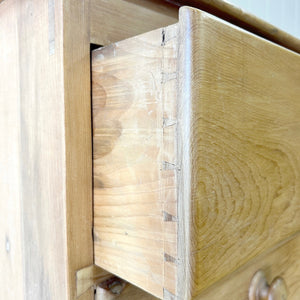 A 19th Century English Chest of Drawers/Dresser with Tulip Feet