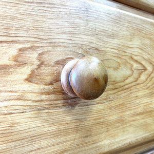 A 19th Century English Chest of Drawers/Dresser with Tulip Feet