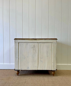 An Antique English Pine Chest of Drawers Dresser with Porcelain Knobs c1890