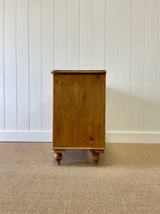 An Antique English Pine Chest of Drawers Dresser with Porcelain Knobs c1890