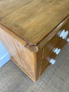 An Antique English Pine Chest of Drawers Dresser with Porcelain Knobs c1890