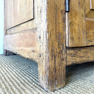 An English Georgian Linen Press Cupboard