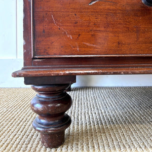 An Antique English Mahogany Chest of Drawers Dresser Tulip Feet c1890