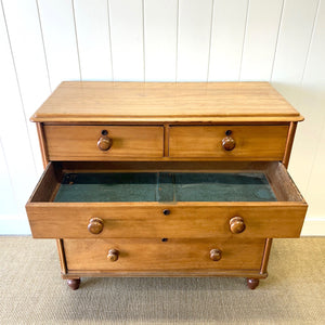 A 19th Century English Chestnut Chest of Drawers/Dresser with Tulip Feet