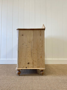 An Antique English Pine Chest of Drawers Dresser with Crystal Knobs c1890