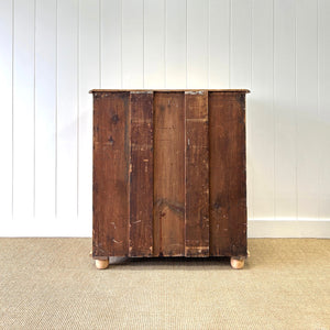 A 19th Century English Pine Chest of Drawers/Dresser