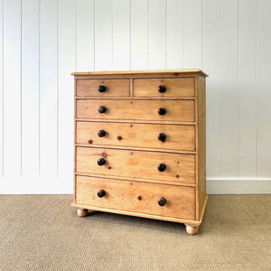 A 19th Century English Pine Chest of Drawers/Dresser