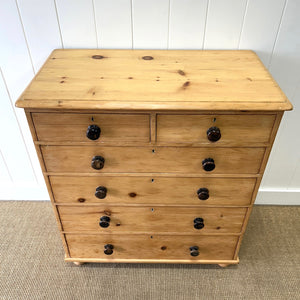 A 19th Century English Pine Chest of Drawers/Dresser