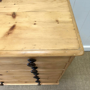 A 19th Century English Pine Chest of Drawers/Dresser