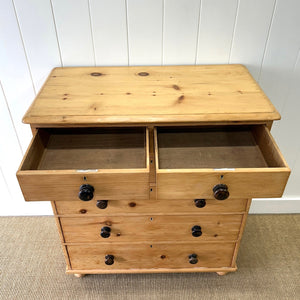 A 19th Century English Pine Chest of Drawers/Dresser