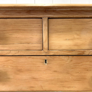 A 19th Century English Pine Chest of Drawers/Dresser