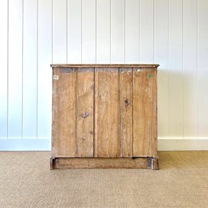 A 19th Century English Chest of Drawers/Dresser