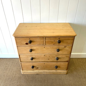 A 19th Century English Chest of Drawers/Dresser