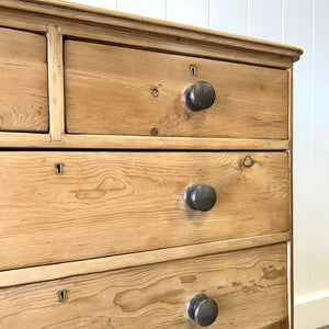 A 19th Century English Chest of Drawers/Dresser