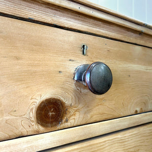 A 19th Century English Chest of Drawers/Dresser