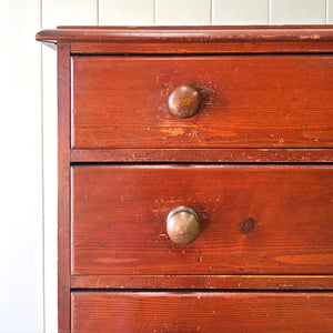 A 19th Century English Chest of Drawers/Dresser