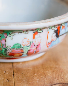 A Delightful and Small Chinese Famille Rose Bowl 19th Century