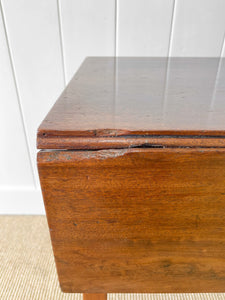 A Georgian English Mahogany Country-Made Pembroke table c1800