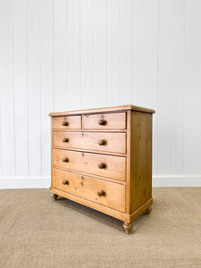 A 19th Century English Chest of Drawers/Dresser