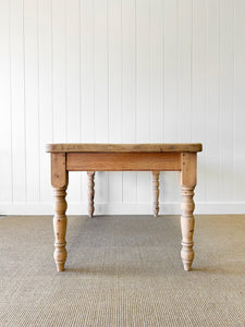 An English Country Pine 5.5 ft Kitchen Dining Table