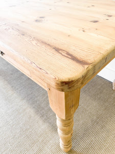 An English Country Pine 5.5 ft Kitchen Dining Table