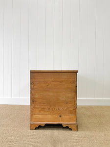 An English Pine Mule Chest Trunk or Blanket Box c1850