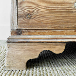 An English Pine Mule Chest Trunk or Blanket Box c1850