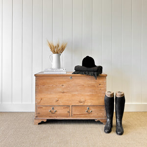 An English Pine Mule Chest Trunk or Blanket Box c1850