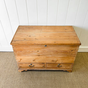 An English Pine Mule Chest Trunk or Blanket Box c1850