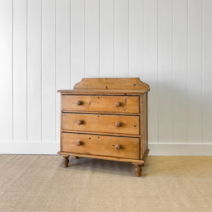 An Antique English Pine Chest of Drawers Dresser Tulip Feet c1890