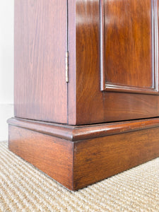 A Charming Pair of English Mahogany Nightstands