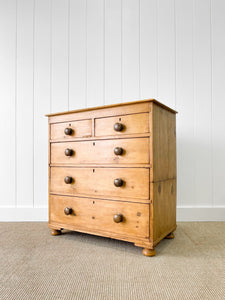 A 19th Century English Chest of Drawers/Dresser