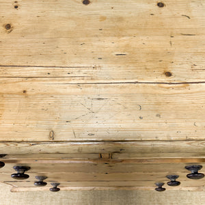 A Good 19th Century English Pine Chest of Drawers/Dresser with Tulip Feet