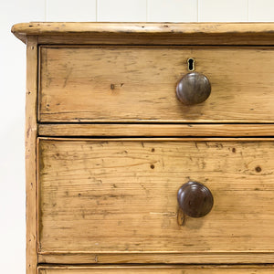 A Good 19th Century English Pine Chest of Drawers/Dresser with Tulip Feet