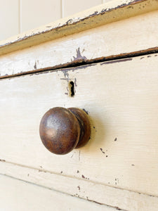 A 19th Century English Chest of Drawers/Dresser