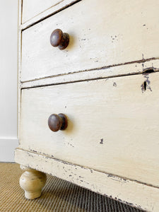 A 19th Century English Chest of Drawers/Dresser