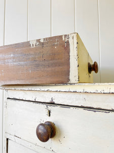 A 19th Century English Chest of Drawers/Dresser