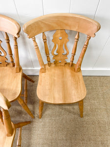 A Vintage Set of 6 Fiddleback Chairs