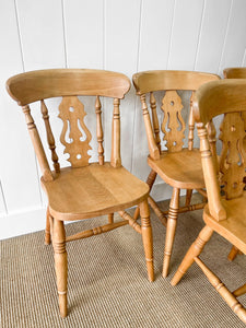 A Vintage Set of 6 Fiddleback Chairs