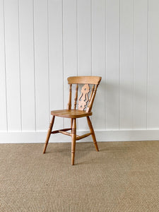 A Vintage Set of 6 Fiddleback Chairs