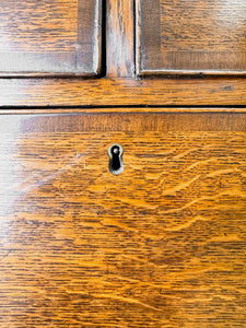 A English Georgian Oak Chest of Drawers with Swan Neck Hardware