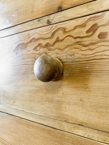 A 19th Century English Chest of Drawers/Dresser